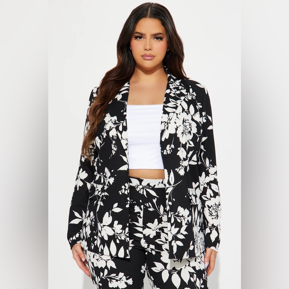 "Keep It Modern" 2pc Floral Print Blazer Pant Set | FASHION NOVA Size Large - Picture 5 of 6